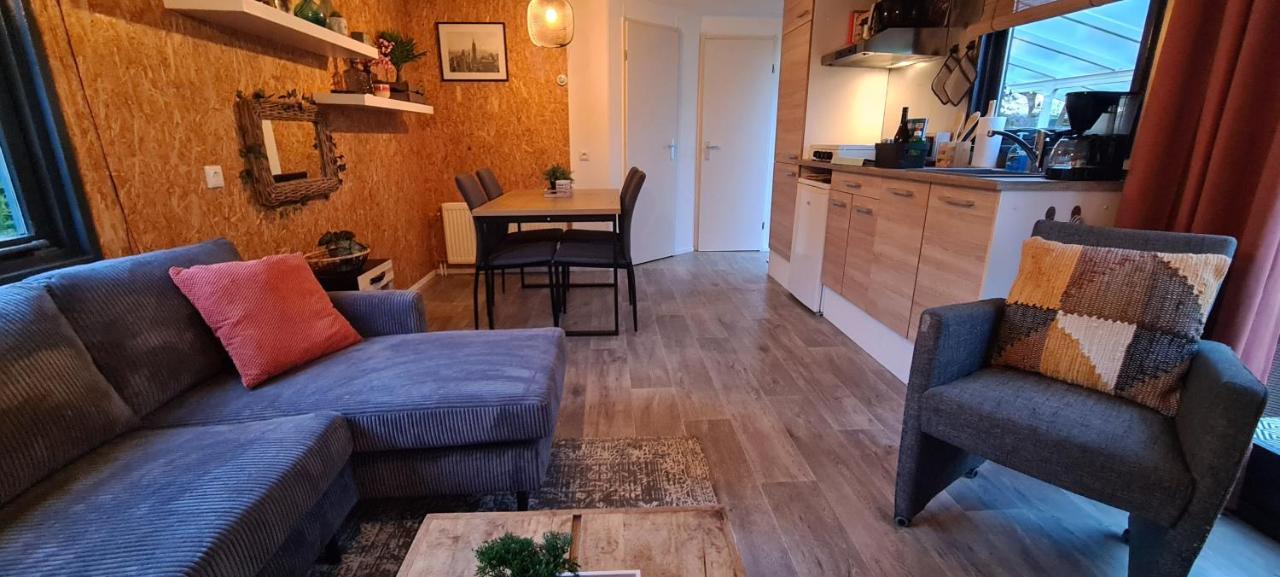 Gezellige Chalet Met Grote Privetuin. Dronrijp 외부 사진