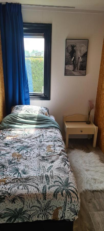 Gezellige Chalet Met Grote Privetuin. Dronrijp 외부 사진